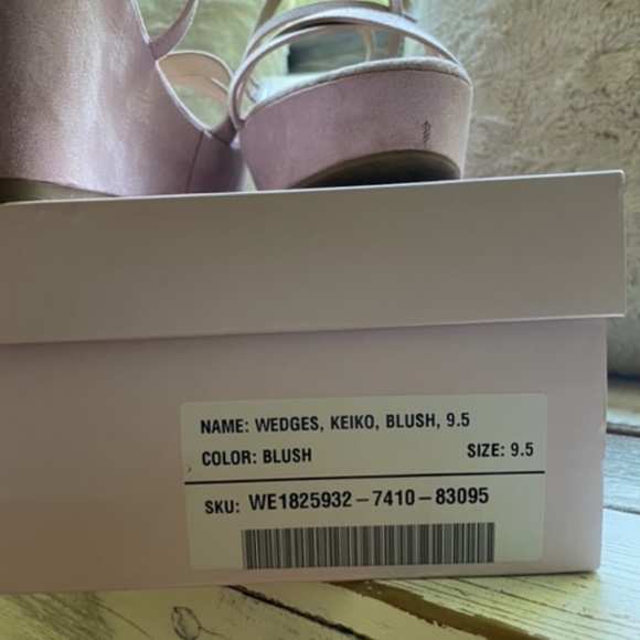 Blush wedge size 9.5 - Picture 3 of 3